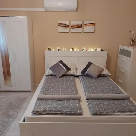 Apartment Hattyu Apartman