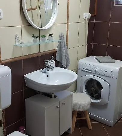 Apartment Hattyu Apartman